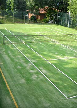Campo calcetto-tennis (appena intasato) con art. SPORT 20