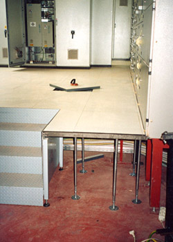 Grande elevazione con finitura in laminato